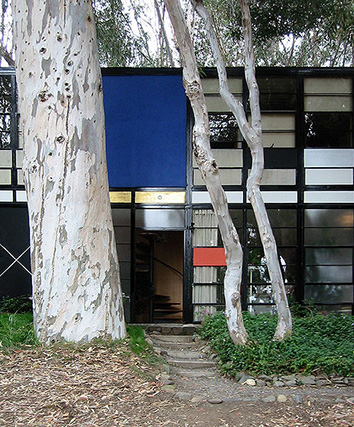 Exterior photograph of the Eames House.